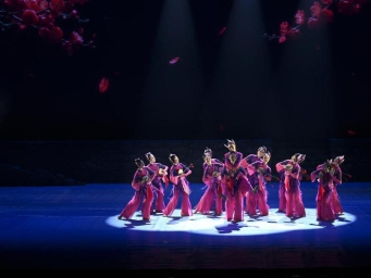 音舞诗画《家住淮河边》在安徽蚌埠首演